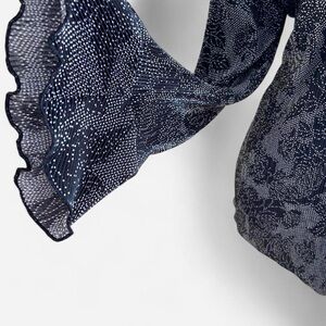 Elegant black and white Women's Top